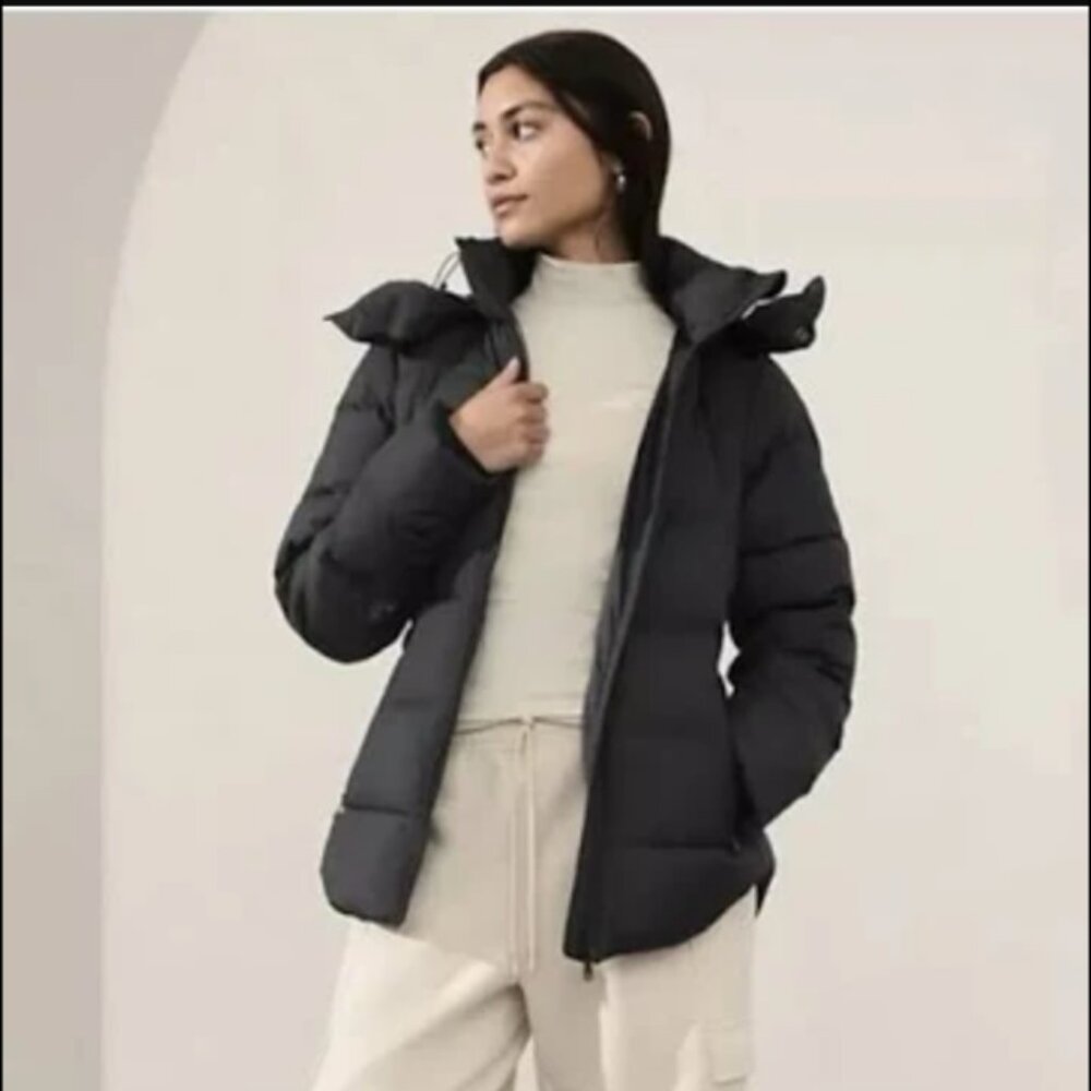 Athleta Downtown Puffer Jacket. Small Petite. NEW